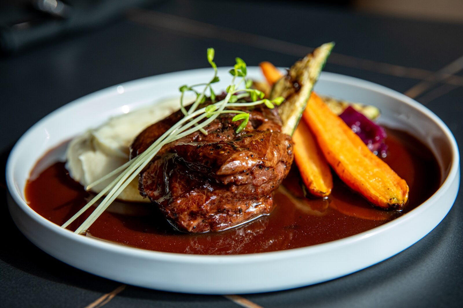 restaurant globe-trotter